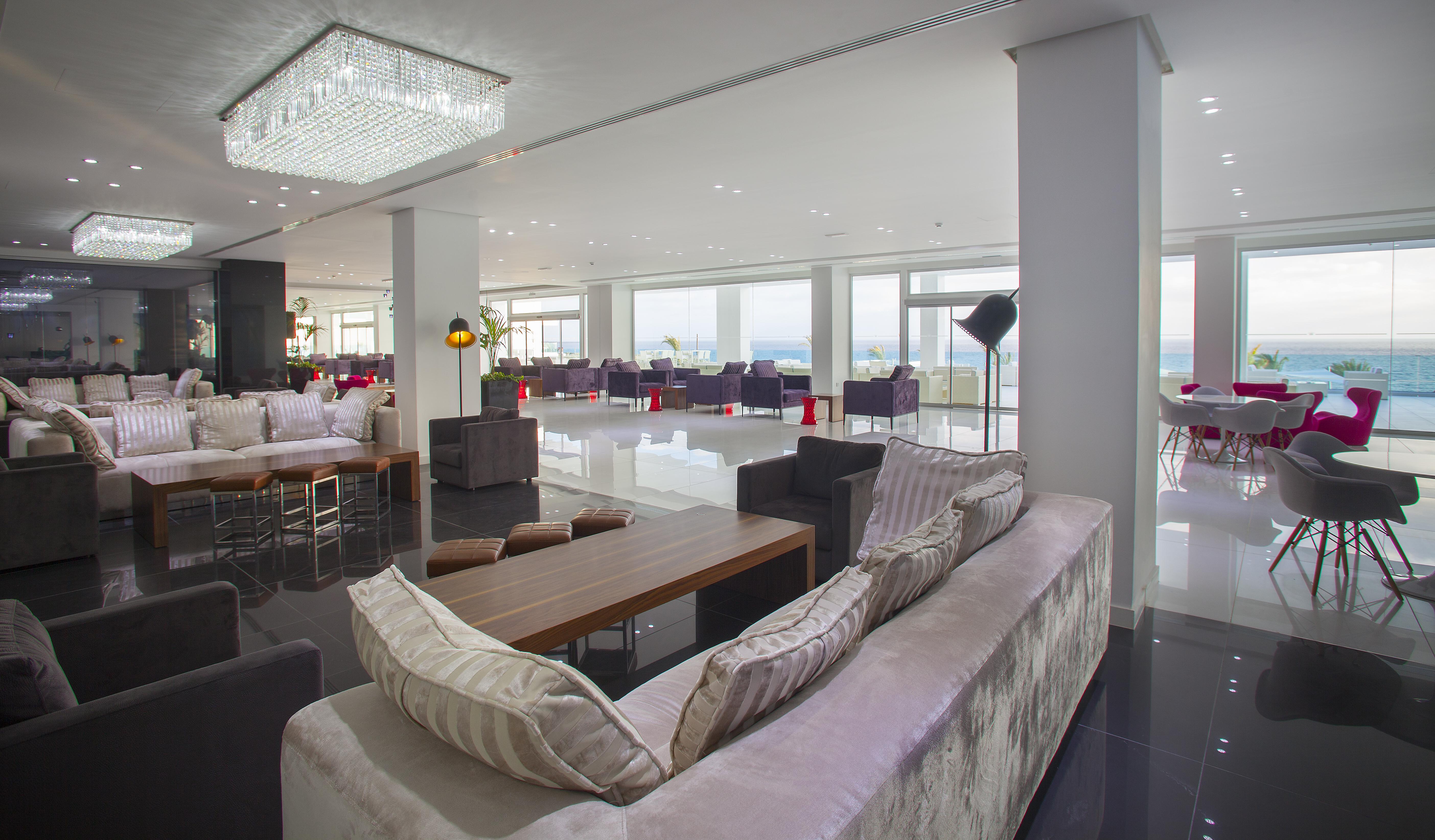 King Evelthon Beach Hotel & Resort Klorakas Екстериор снимка The lobby